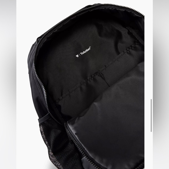 Aritzia TnAction HANDSTAND BACKPACK Backpack with laptop sleeve - Picture 4 of 5
